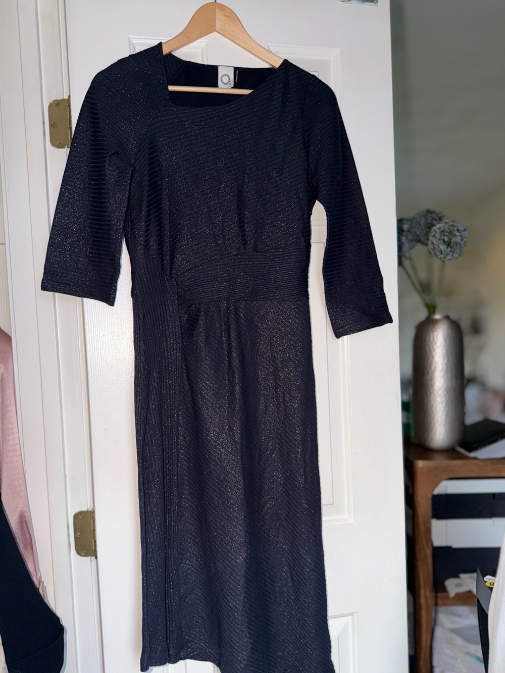 Akemi + Kin Black Textured 3/4 Sleeve Midi Dress